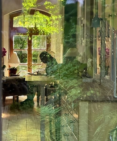peering through kagemanns farmhouse window